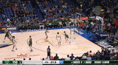 雄鹿VS鹈鹕裁判报告：仅一次误判 漏吹基诺内斯对罗林斯打手犯规