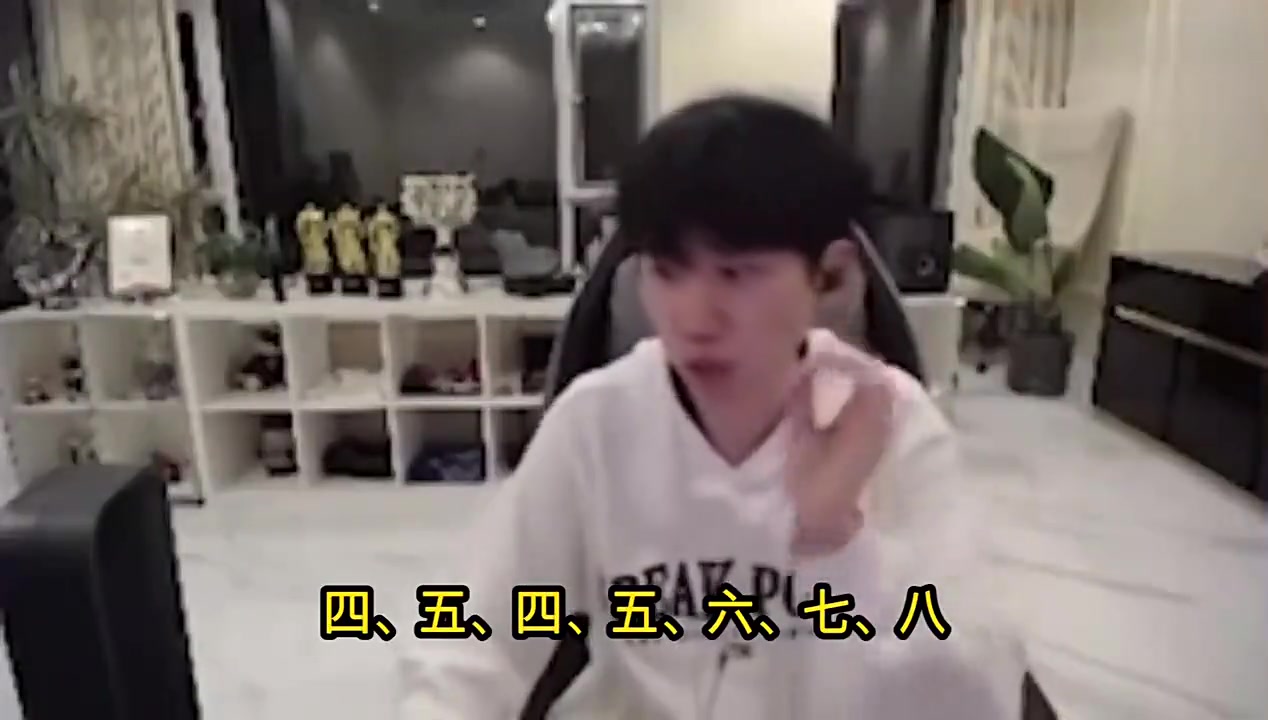 Doinb：回基地收行李吗？涅槃组还是有比赛的哥们